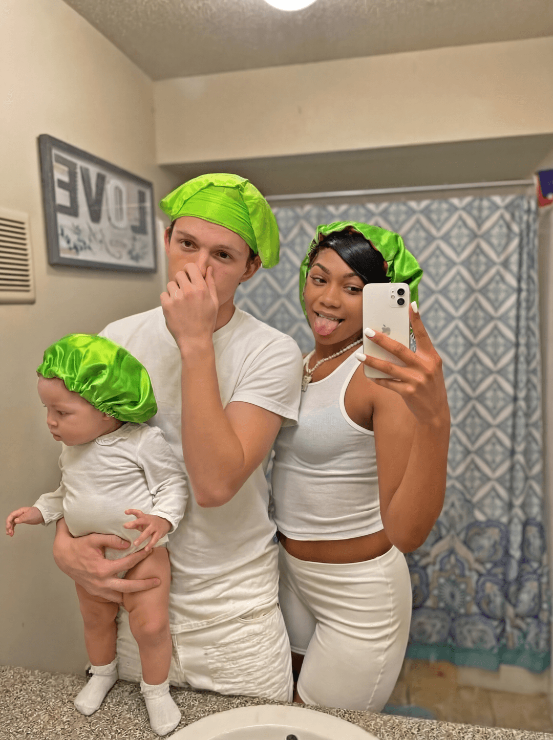 completeley remove and replace the woman in this photo with zendeya 