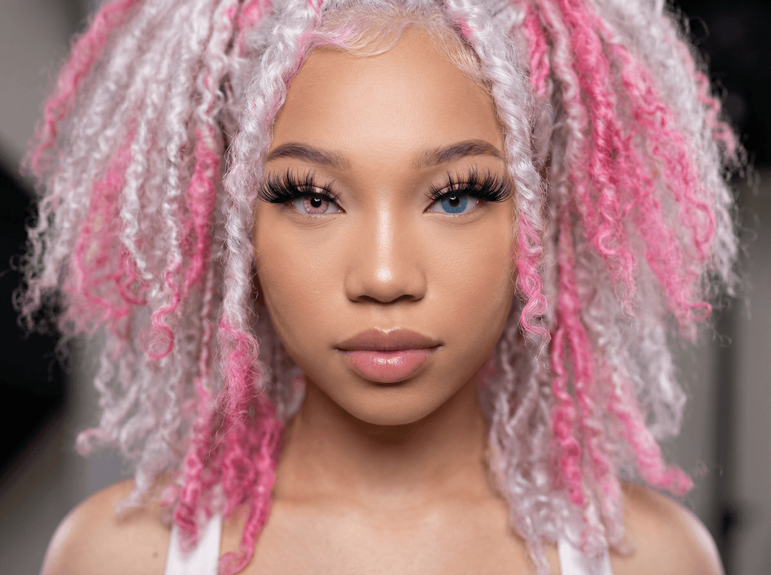 clear full face, sharp focus, ultra realistic, highly detailed face, long thick voluminous dramatic eyelashes, beauty portrait, perfect lighting