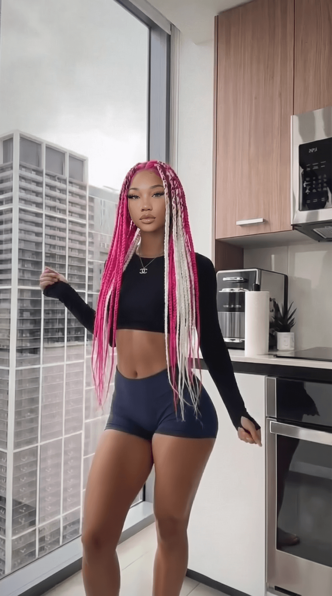 put pink and white hair like the woman in white outfit has to woman in black shirt